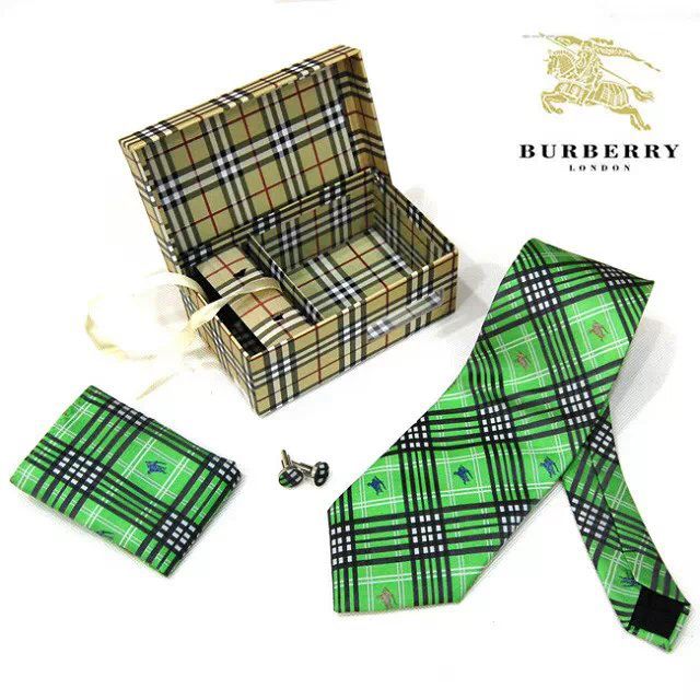 Kit Cravatta Burberry Compeltto Modello 3